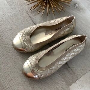 American Eagle by‎ Payless Shoes quilted shimmer gold size 13 1/2 flats formal